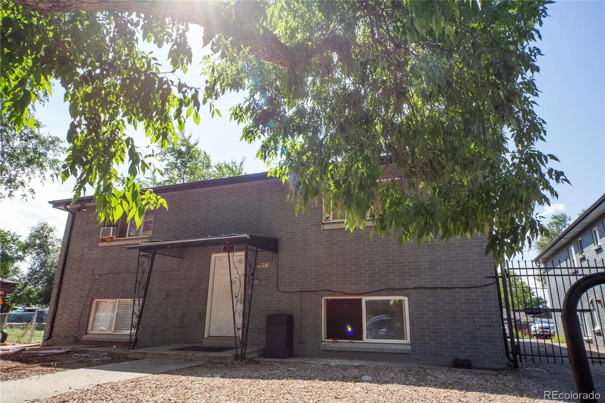 Denver Real Estate | View 1923-1933 Dallas Street | Listing