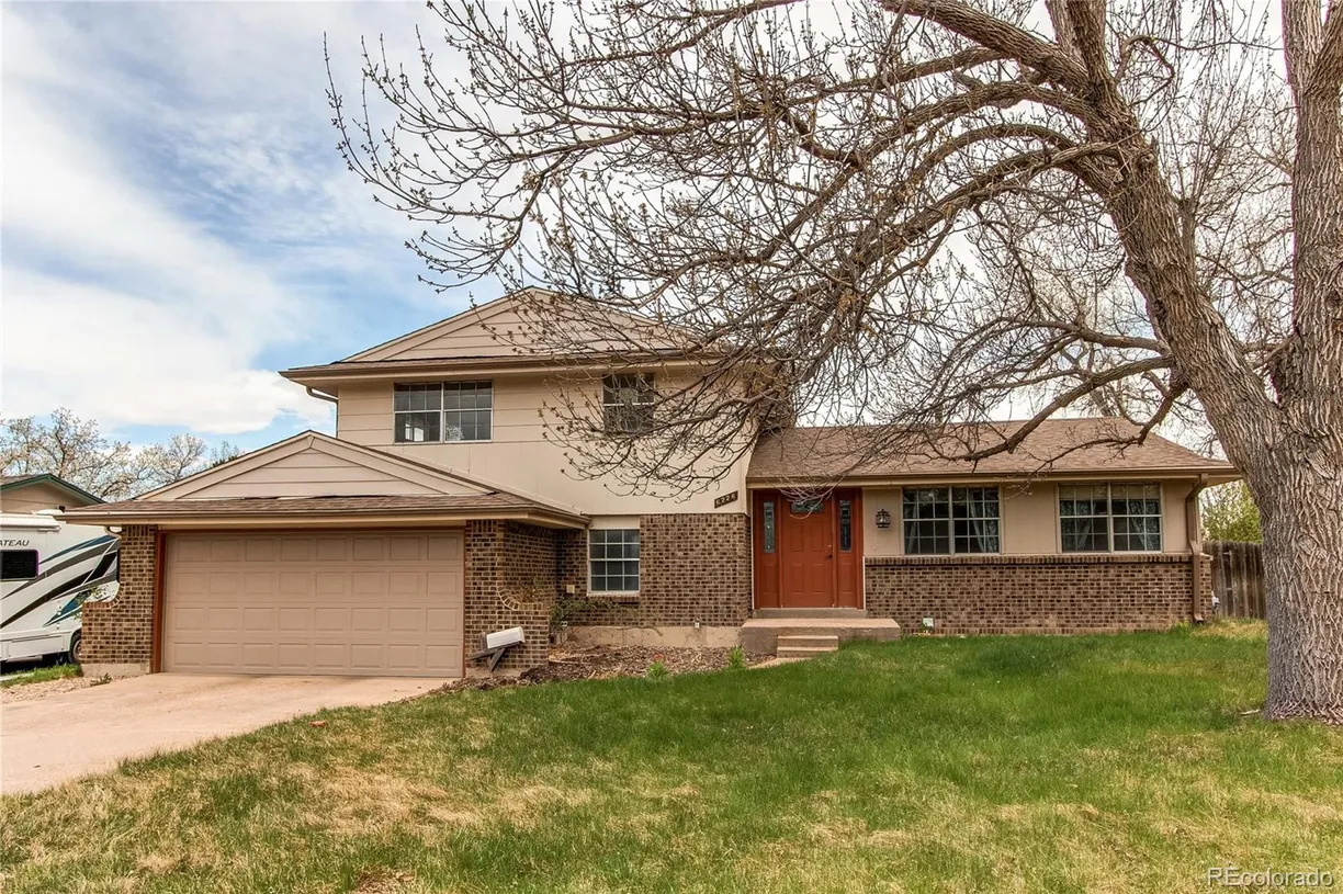 Denver Real Estate | View 6226 S Ash Circle | 3 Beds, 2 Baths