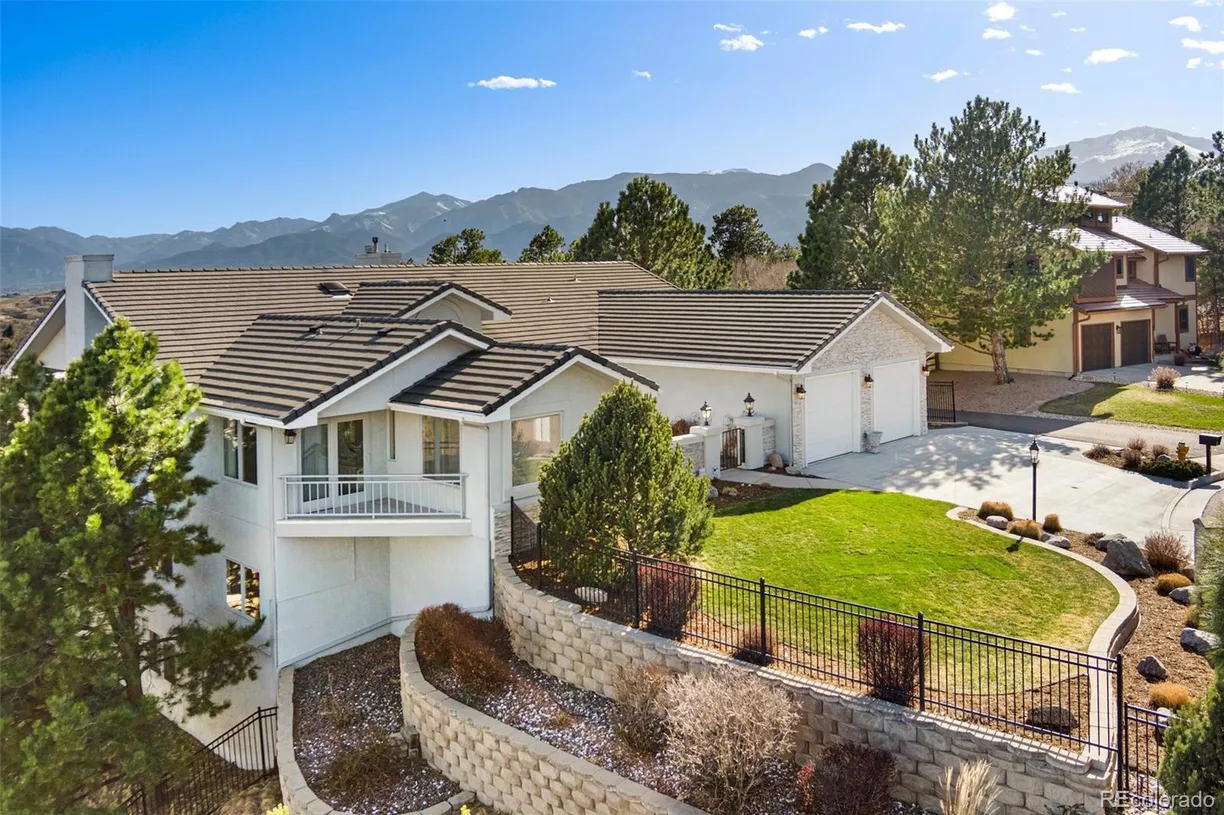 Denver Real Estate | View 411 Sunbird Cliffs Lane | Listing