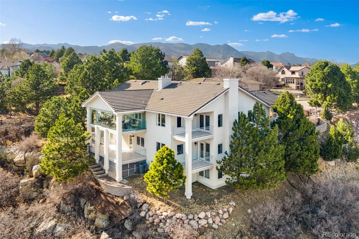 Denver Real Estate | View 411 Sunbird Cliffs Lane | 5 Beds, 4 Baths
