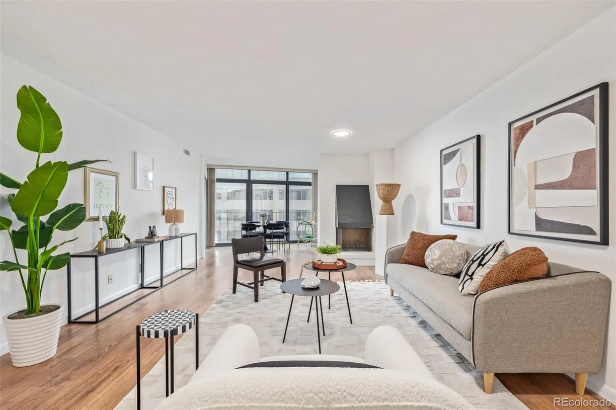 Denver Real Estate | View 1777 Larimer Street, 2209 | 2 Beds, 1 Bath