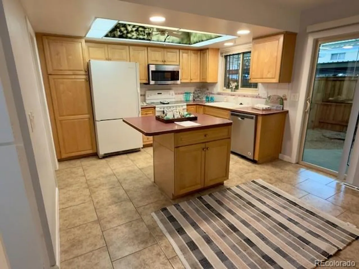 Denver Real Estate | View 9019 E Oxford Drive | Listing