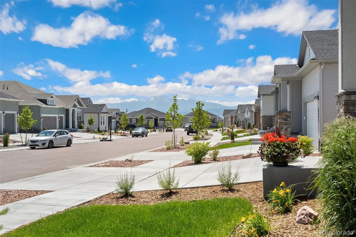 Denver Real Estate | View 6879 Enclave Vista Loop | Listing