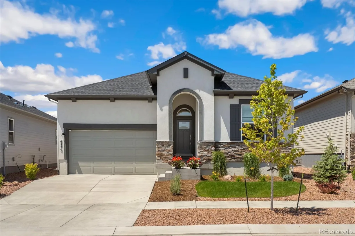Denver Real Estate | View 6879 Enclave Vista Loop | 4 Beds, 4 Baths