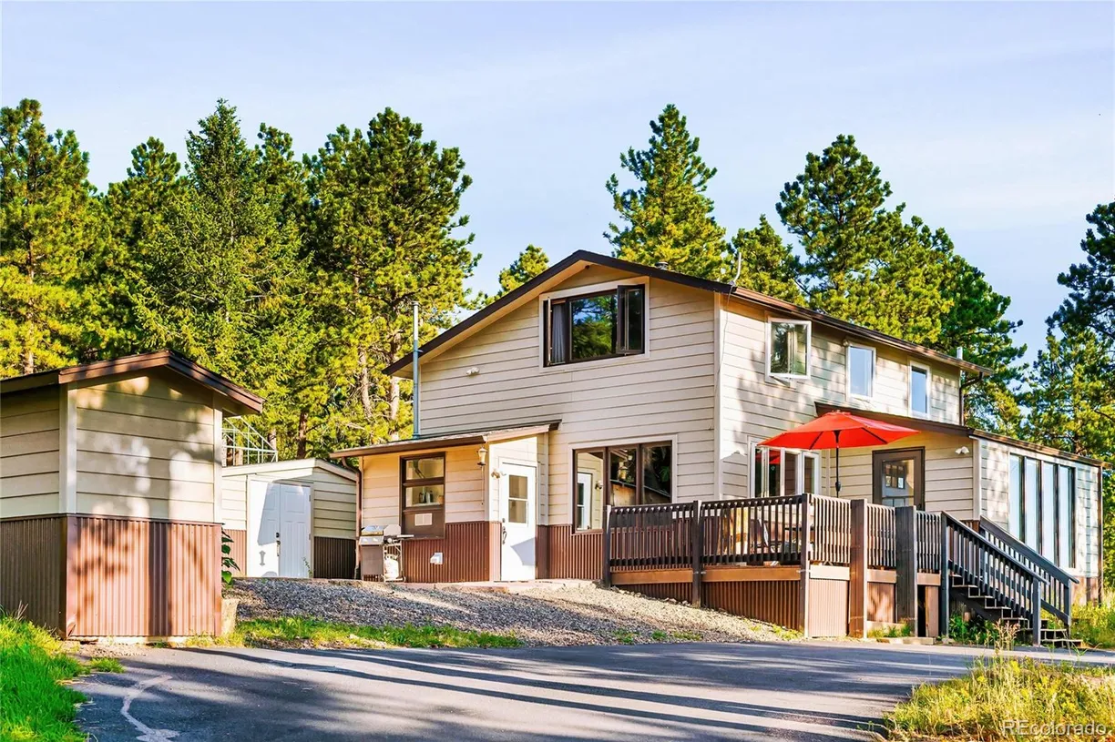Denver Real Estate | View 200 The Lane Road | 3 Beds, 2 Baths