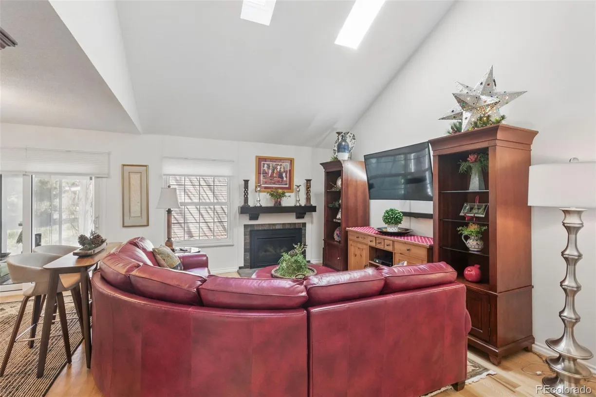 Denver Real Estate | View 2752 S Heather Gardens Way | 3 Beds, 2 Baths