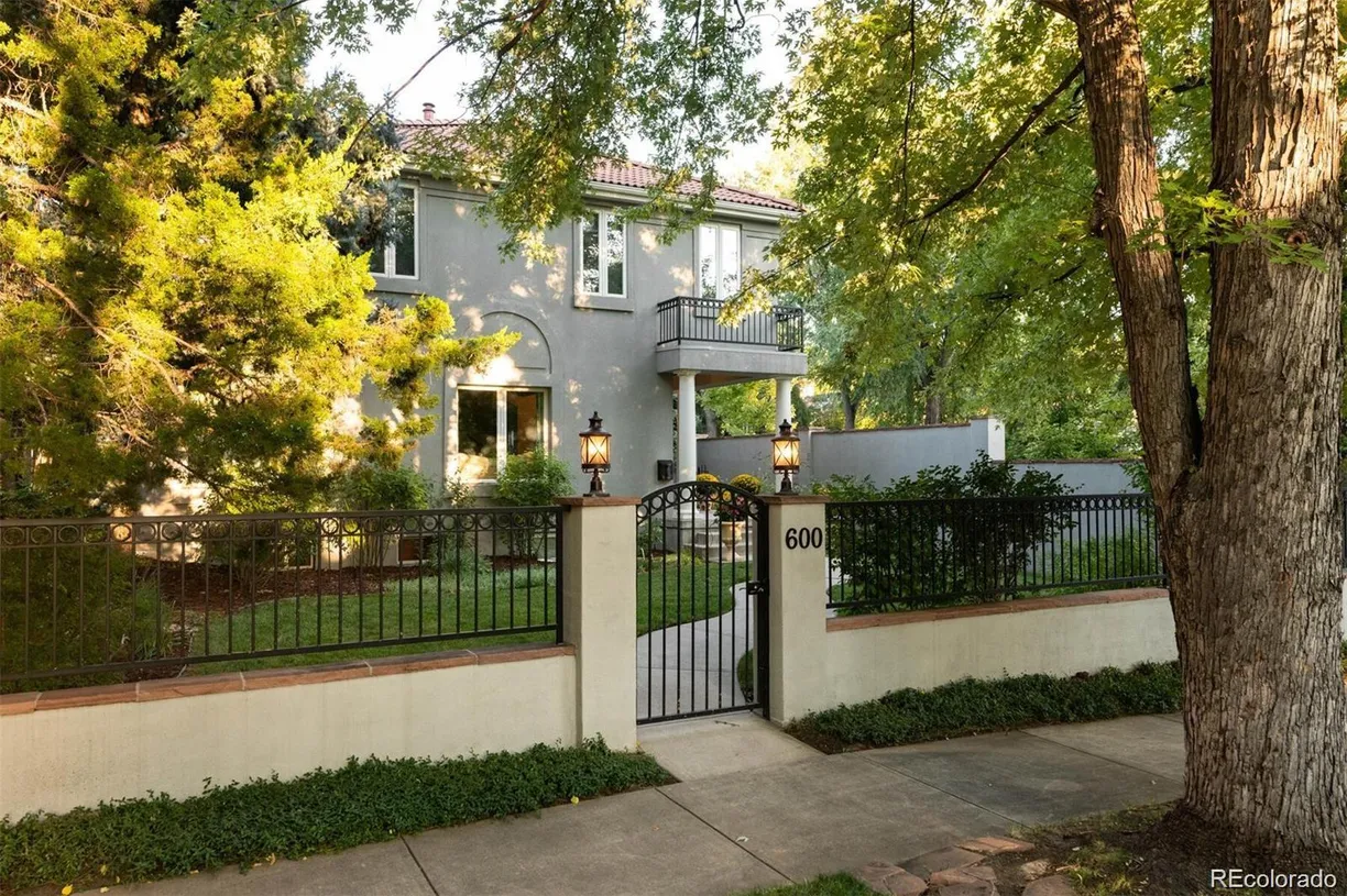 Denver Real Estate | View 600 Vine Street | 4 Beds, 4 Baths