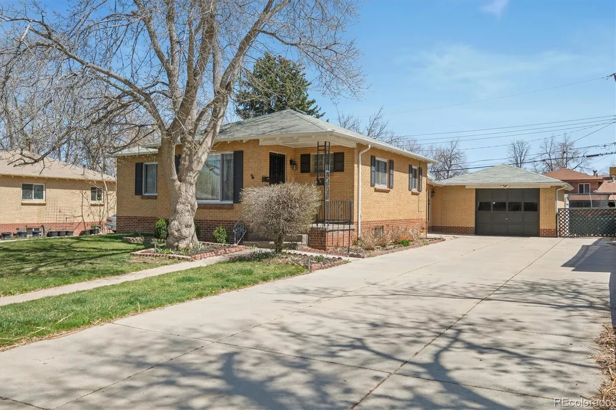 Denver Real Estate | View 2562 S Xavier Street | 3 Beds, 2 Baths