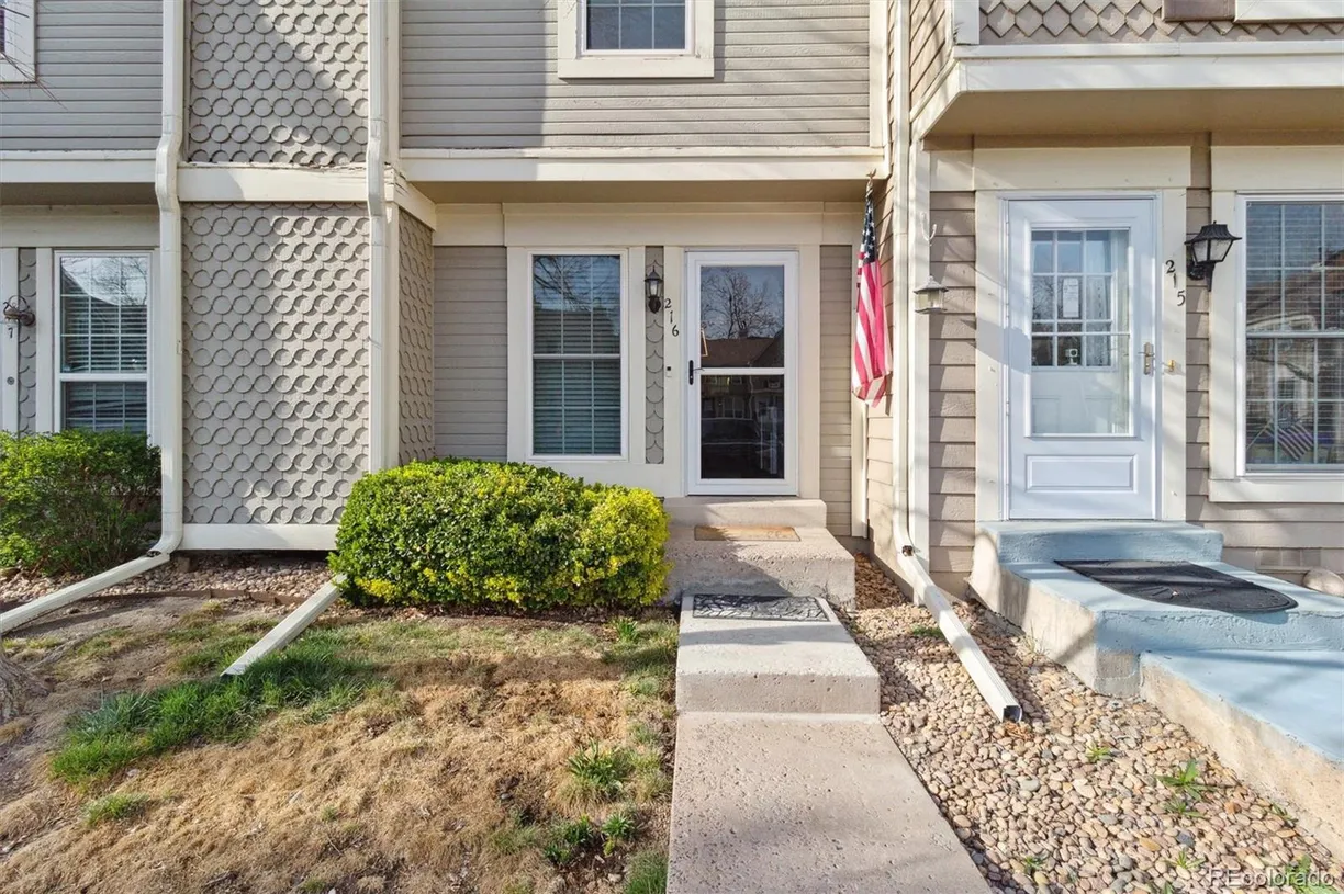 Denver Real Estate | View 1811 S Quebec Way, 216 | Listing