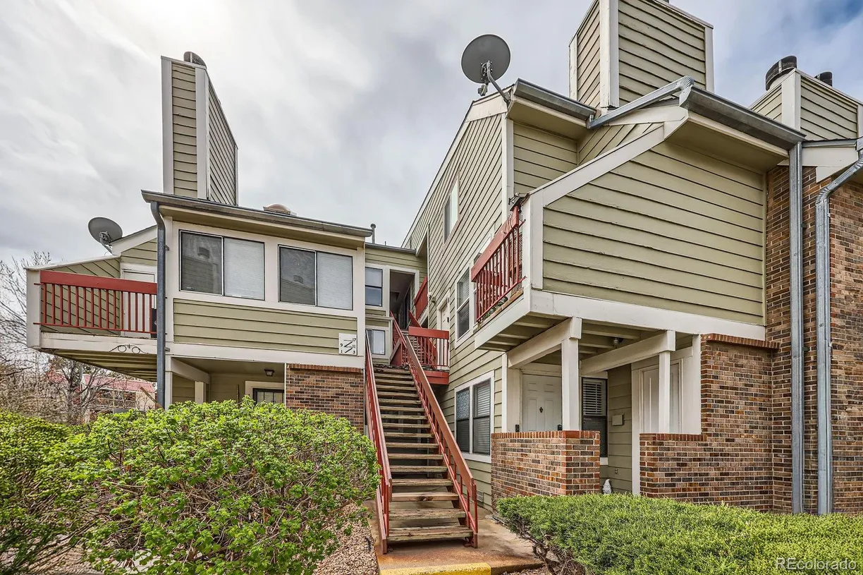 Denver Real Estate | View 932 S Dearborn Street, 17 | 1 Bed, 1 Bath