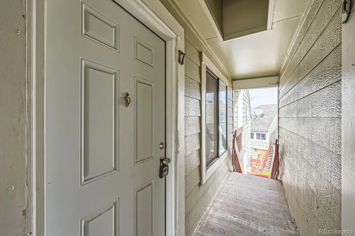 Denver Real Estate | View 932 S Dearborn Street, 17 | Listing