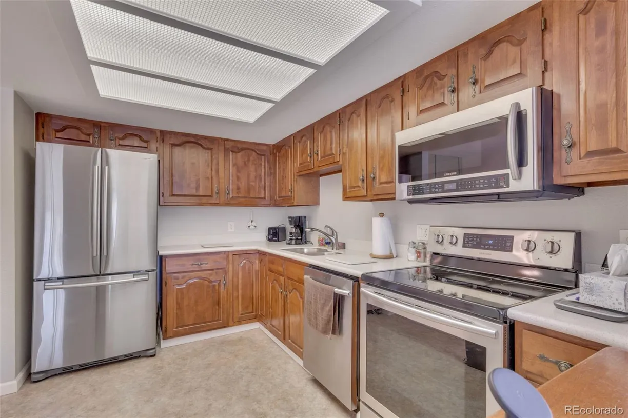 Denver Real Estate | View 13931 E Marina Drive, 402 | 2 Beds, 2 Baths