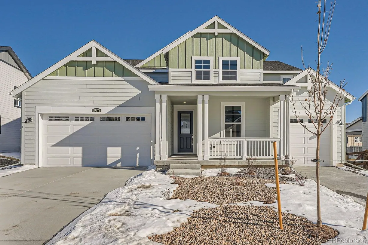 Denver Real Estate | View 39872 Penn Road | 5 Beds, 4 Baths