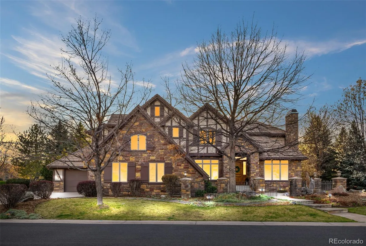 Denver Real Estate | View 35 Brookhaven Lane | 5 Beds, 5 Baths