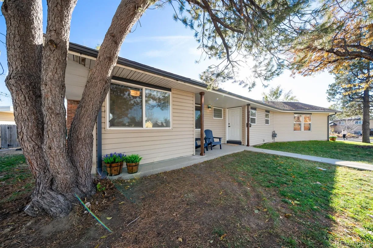 Denver Real Estate | View 4000 S Delaware Street | 4 Beds, 2 Baths