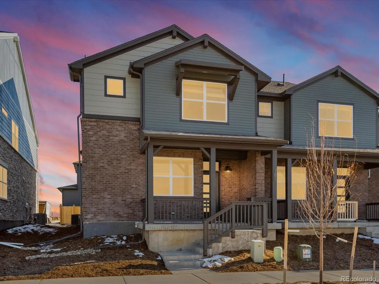Denver Real Estate | View 22250 E 8th Avenue | 3 Beds, 2 Baths