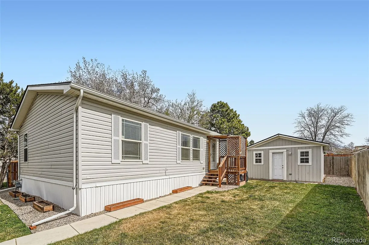 Denver Real Estate | View 828 Glen Barr Street | 3 Beds, 2 Baths