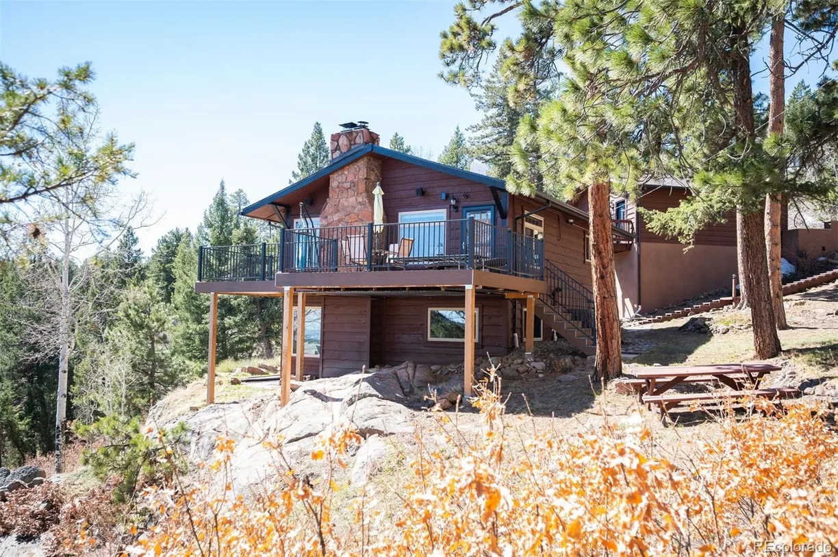 Denver Real Estate | View 8486 S Davco Drive | 2 Beds, 2 Baths