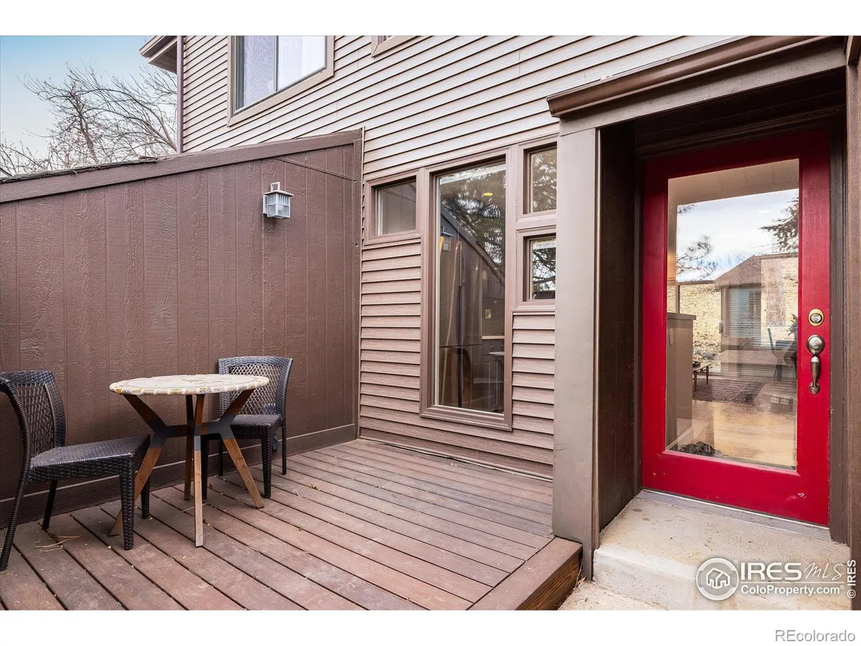 Denver Real Estate | View 350 Arapahoe Avenue, 6 | 2 Beds, 1 Bath