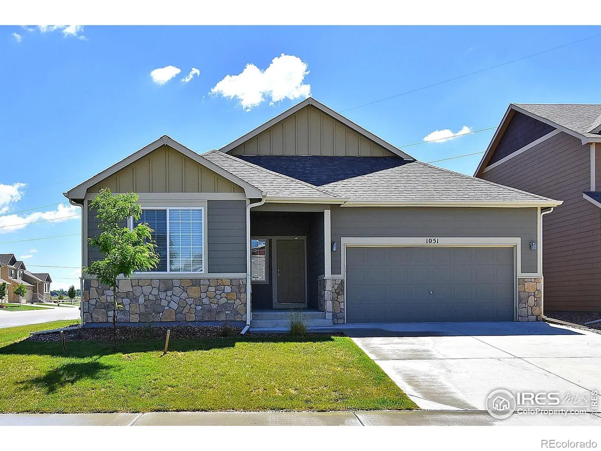 Denver Real Estate | View 395 Halcyon Way | 3 Beds, 2 Baths