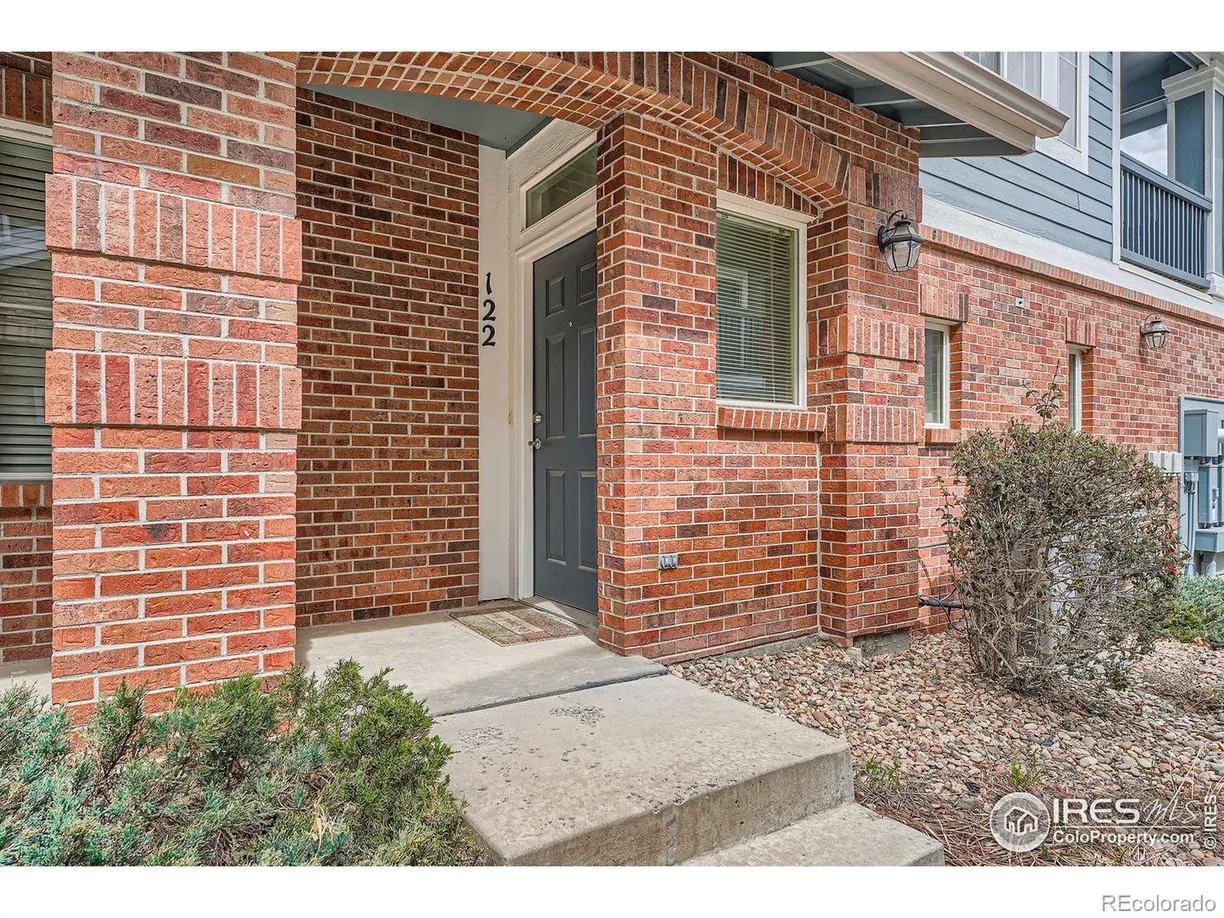 Denver Real Estate | View 122 Whitehaven Circle | Listing
