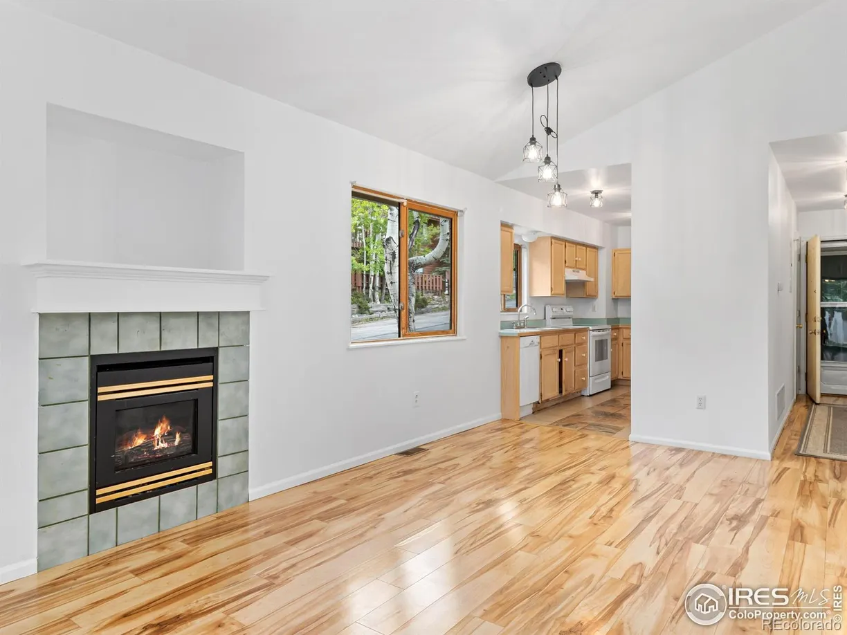 Denver Real Estate | View 1010 S Saint Vrain Avenue | 2 Beds, 1 Bath