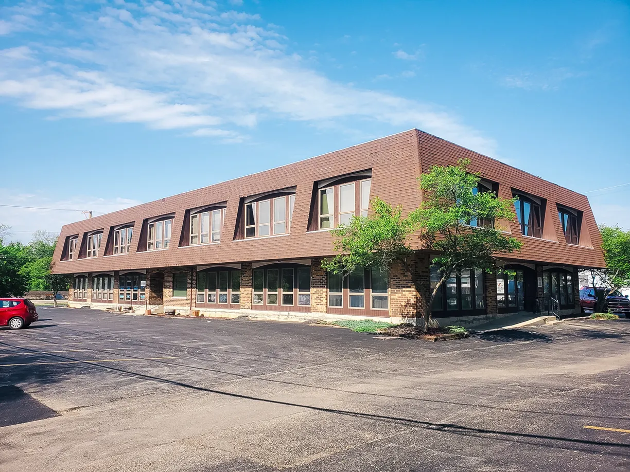 Chicago Real Estate | View 95 W Grand Avenue