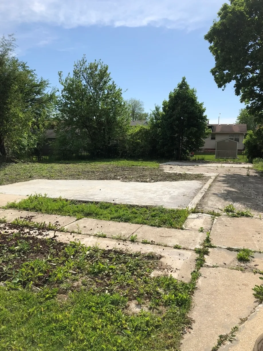 Chicago Real Estate | View 20042 Lakewood Avenue