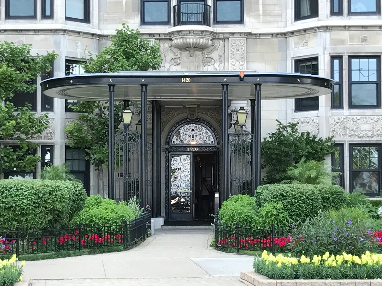 Chicago Real Estate | View 1420 N Lake Shore Drive, 6B | 4 Beds, 4 Baths