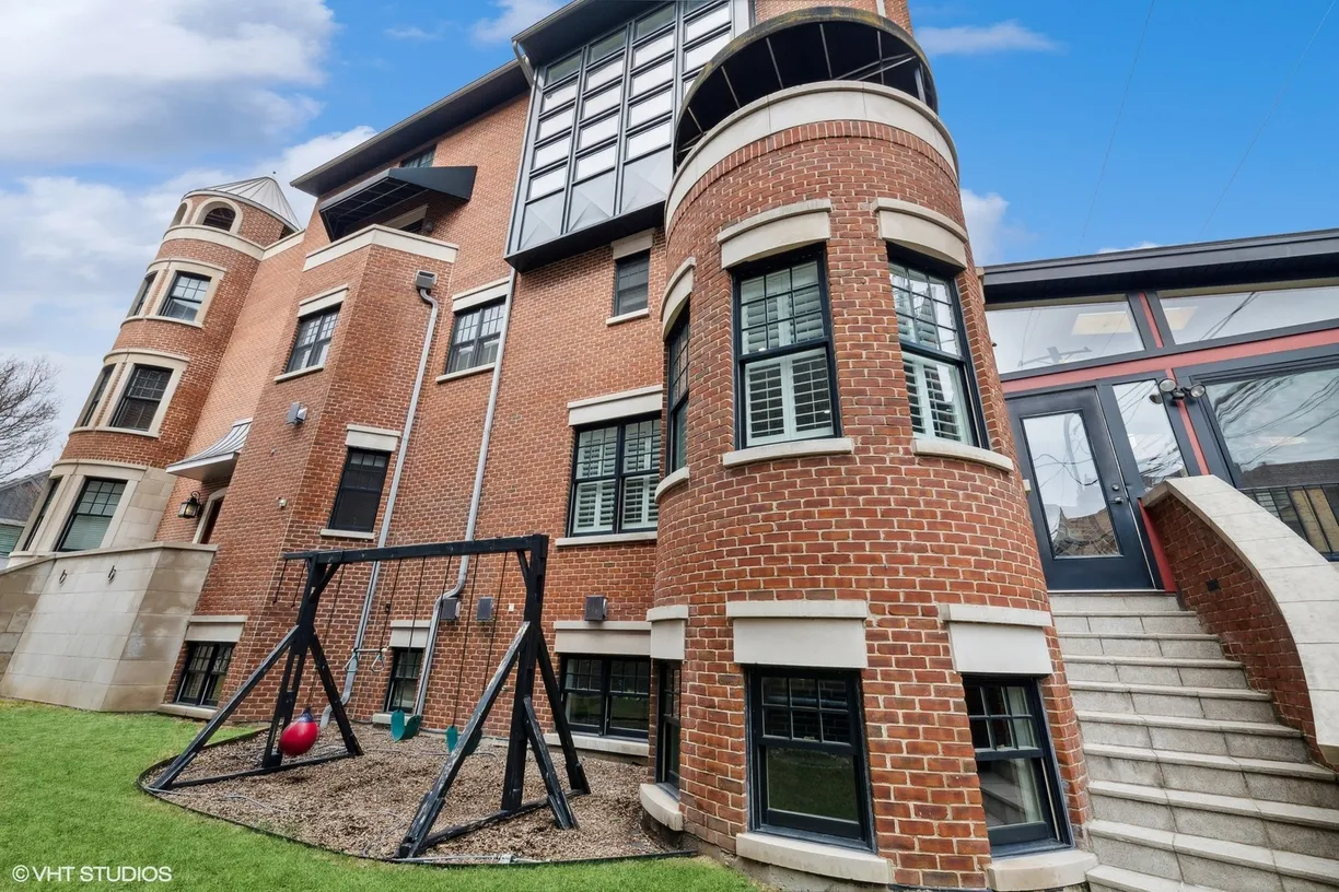 Chicago Real Estate | View 1515 N North Park Avenue | Listing