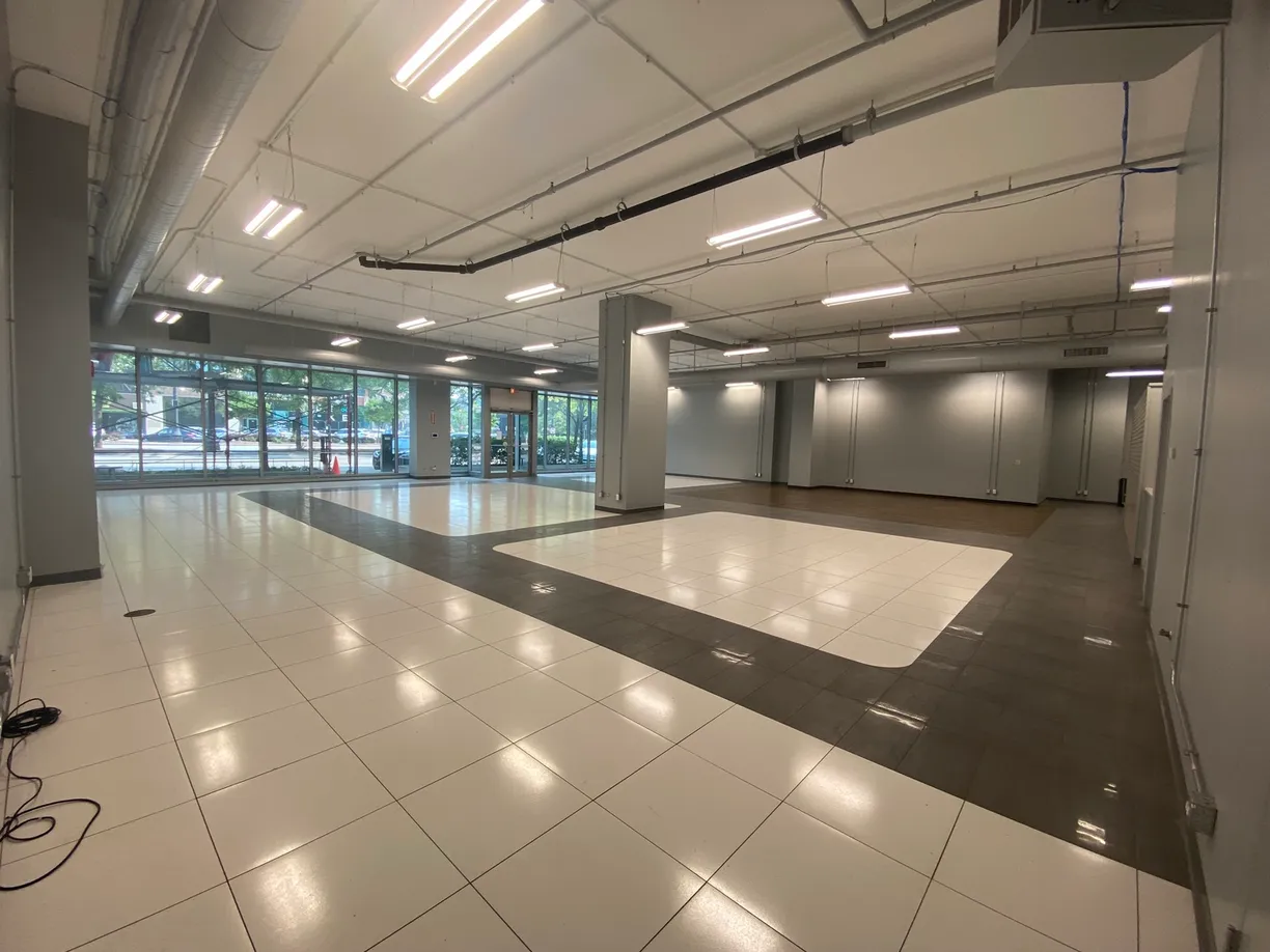 Chicago Real Estate | View 647 W randolph Street | Listing