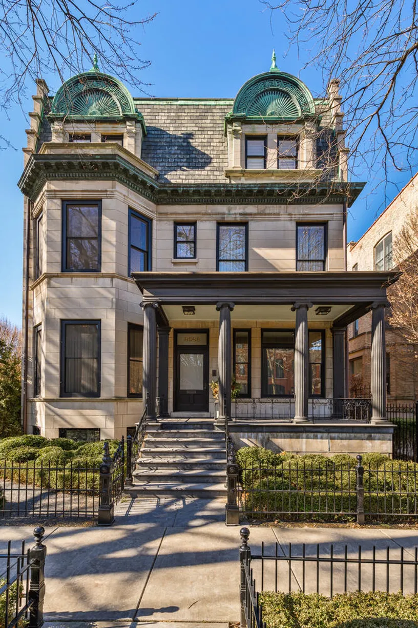 Chicago Real Estate | View 2026 N Kenmore Avenue | Listing