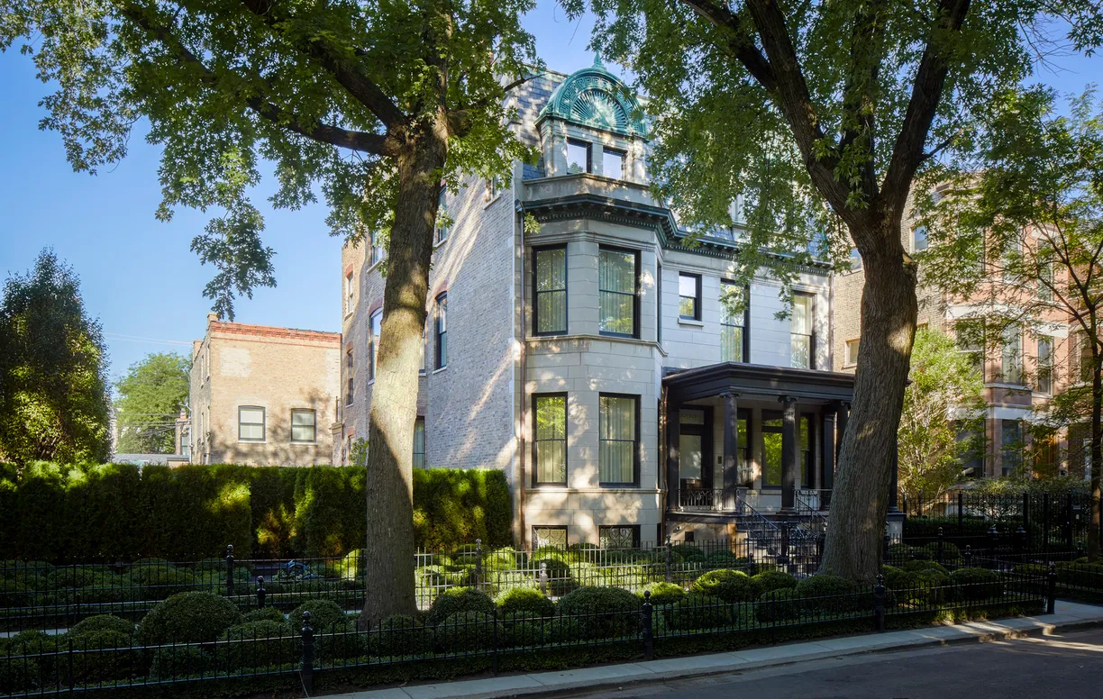 Chicago Real Estate | View 2026 N Kenmore Avenue | 10 Beds, 8 Baths