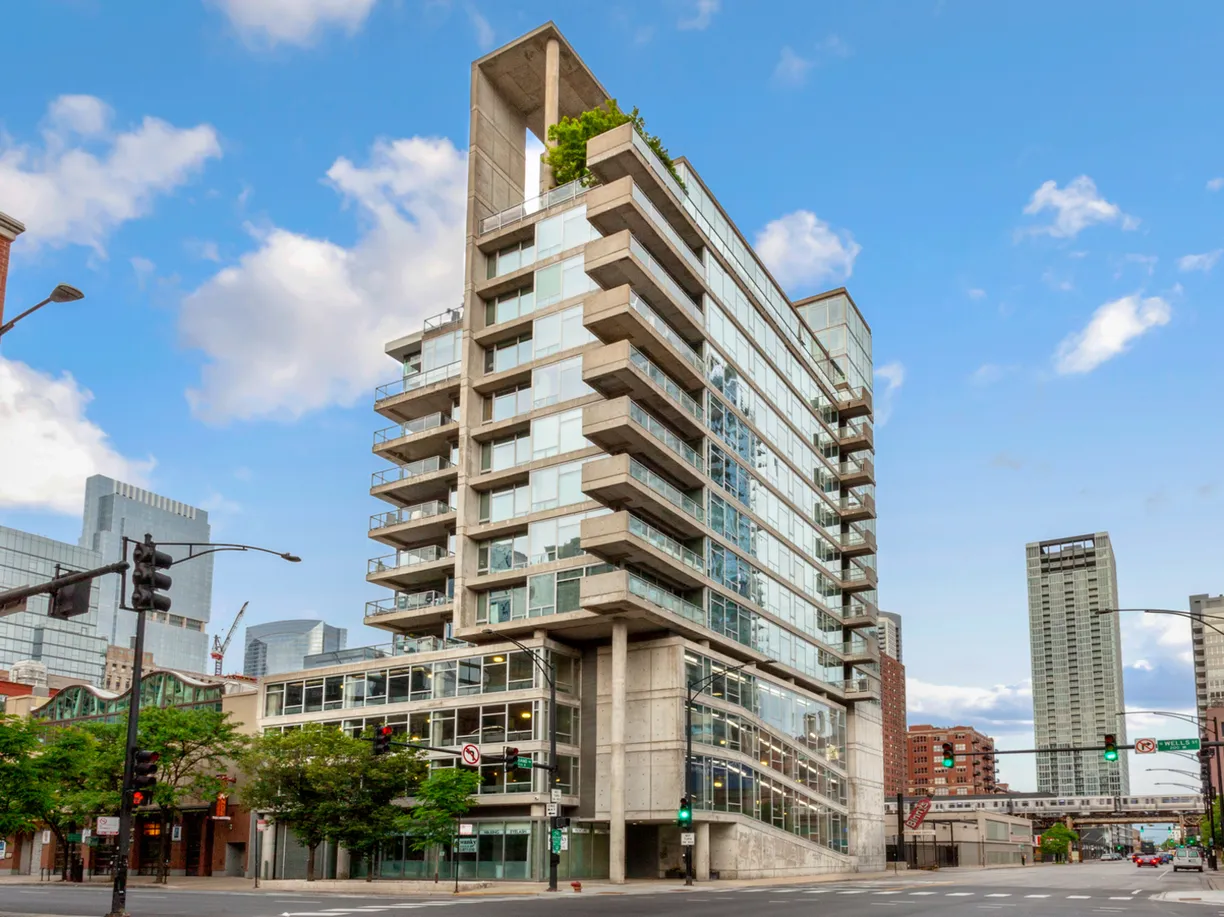Chicago Real Estate | View 201 W Grand Avenue, 501 | 3 Beds, 2 Baths