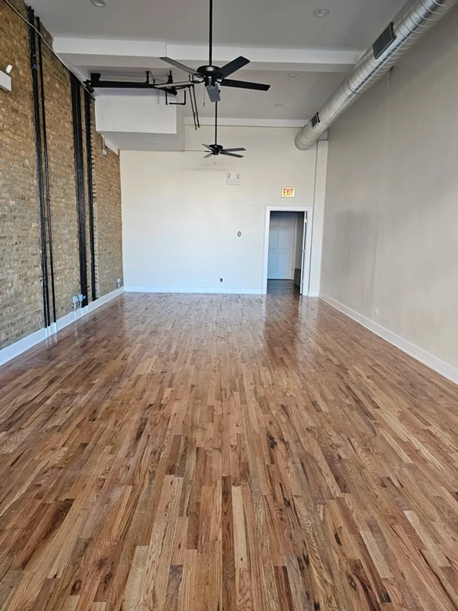 Chicago Real Estate | View 5036 N Lincoln Avenue | Listing