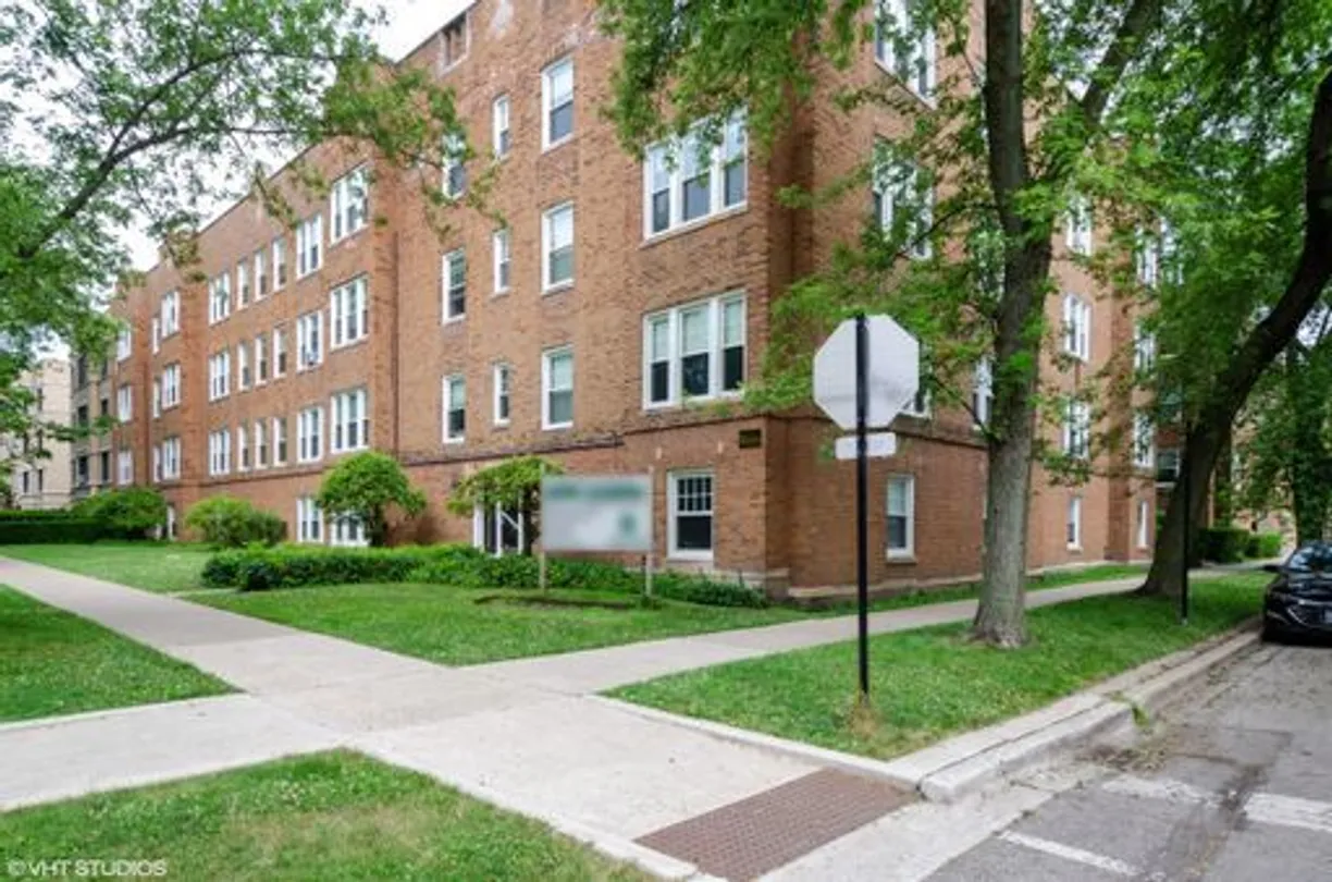 Chicago Real Estate | View 1902 W Morse, 1 | 3 Beds, 1 Bath