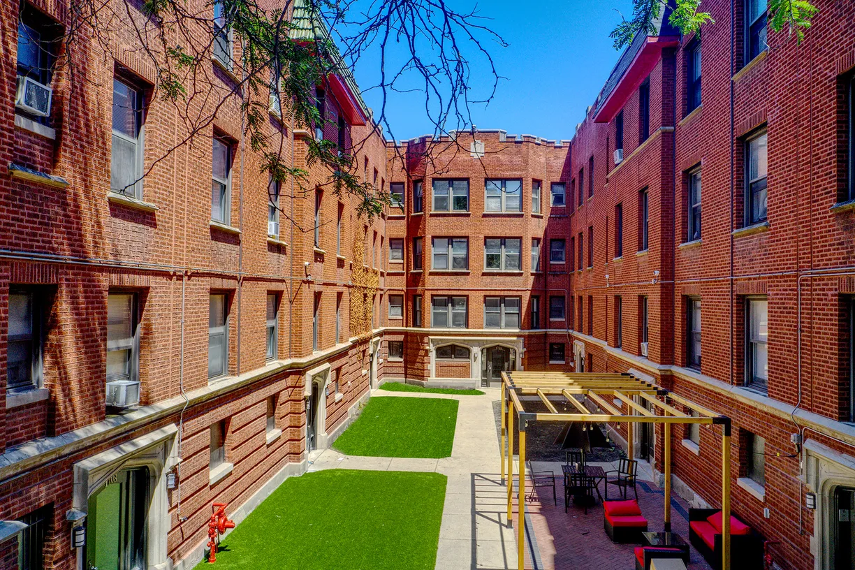 1700 W Juneway #GDN, Chicago, IL 60626 Property for rent