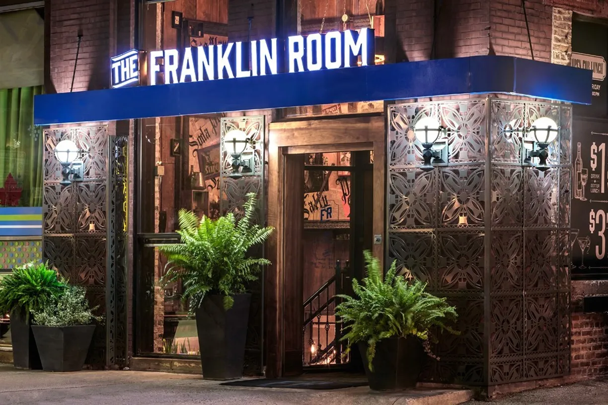 Chicago Real Estate | View 675 N Franklin Street