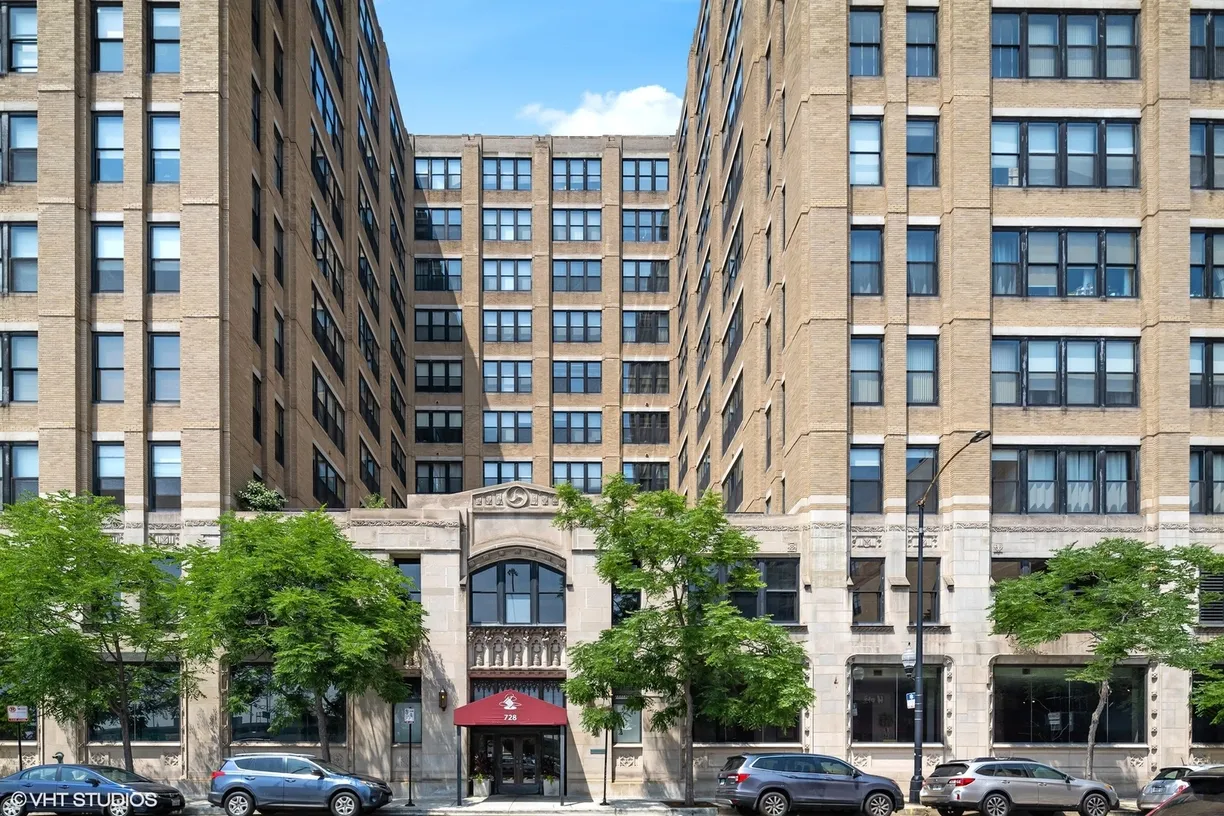 Chicago Real Estate | View 728 W Jackson, 217 | 1 Bed, 1 Bath
