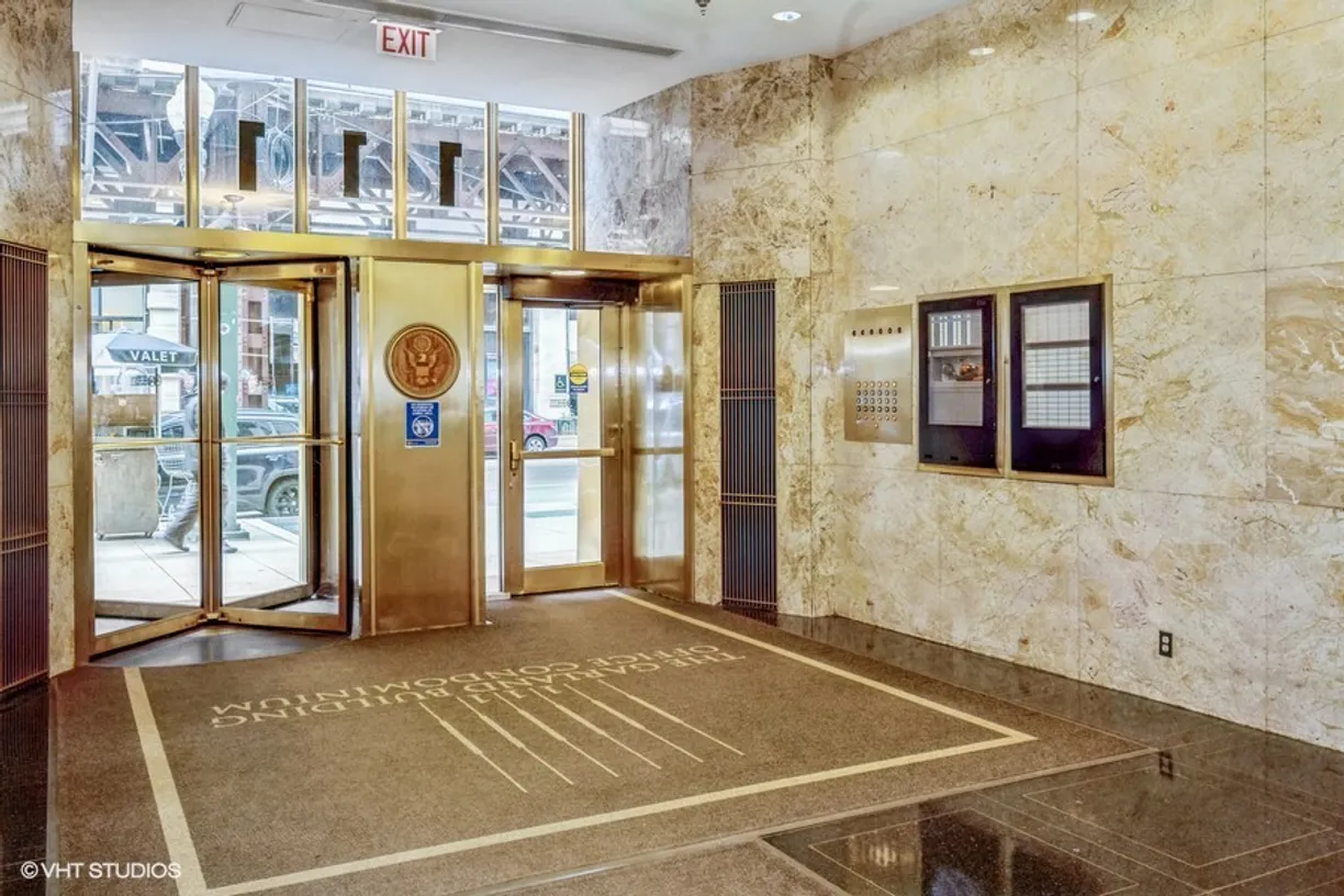 Chicago Real Estate | View 111 N Wabash Avenue, 1902 | Listing