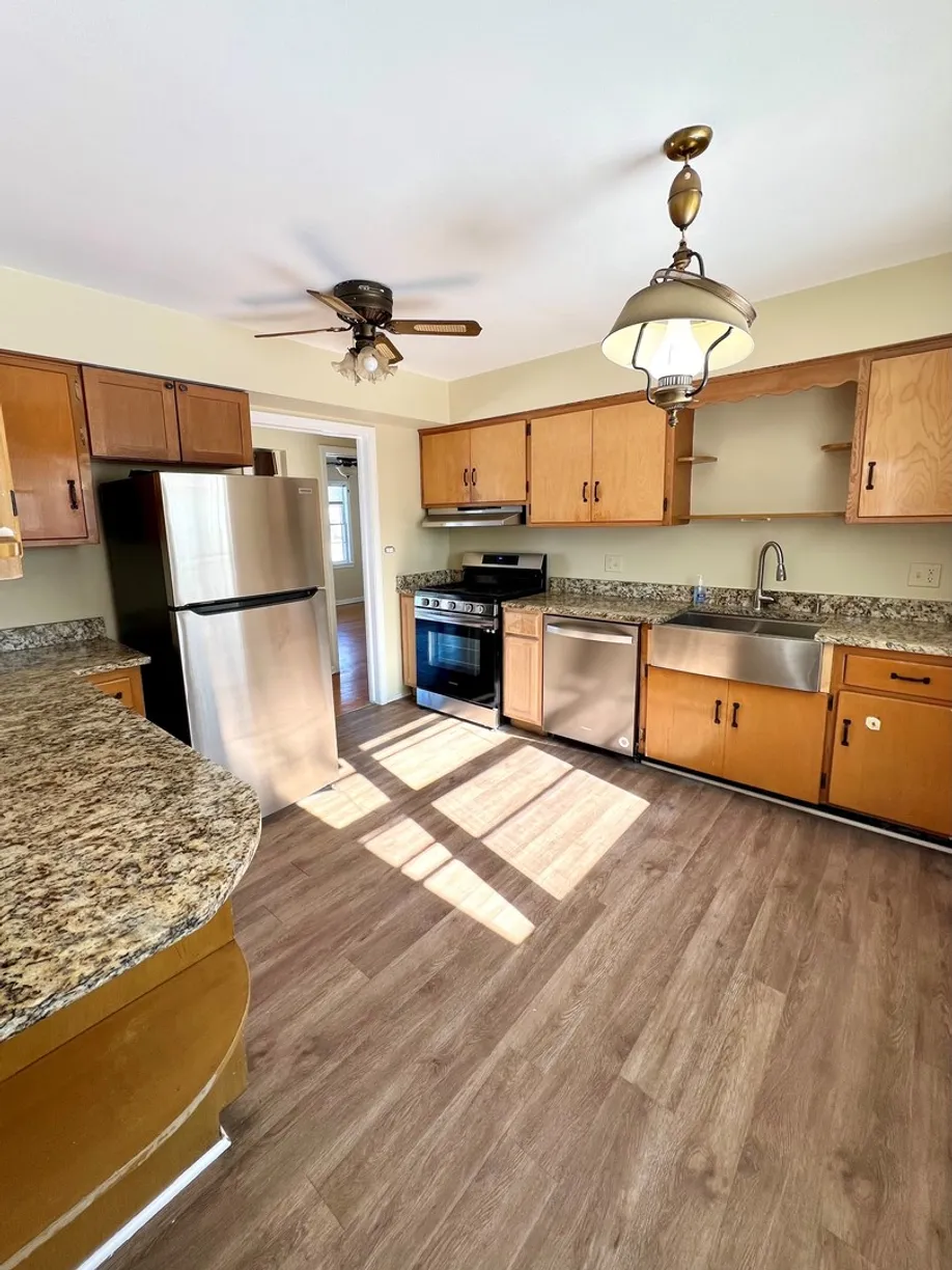 Chicago Real Estate | View 1725 Happ Road | Listing