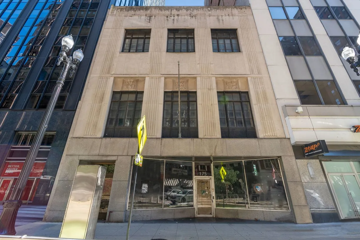 Chicago Real Estate | View 175 W Washington Street