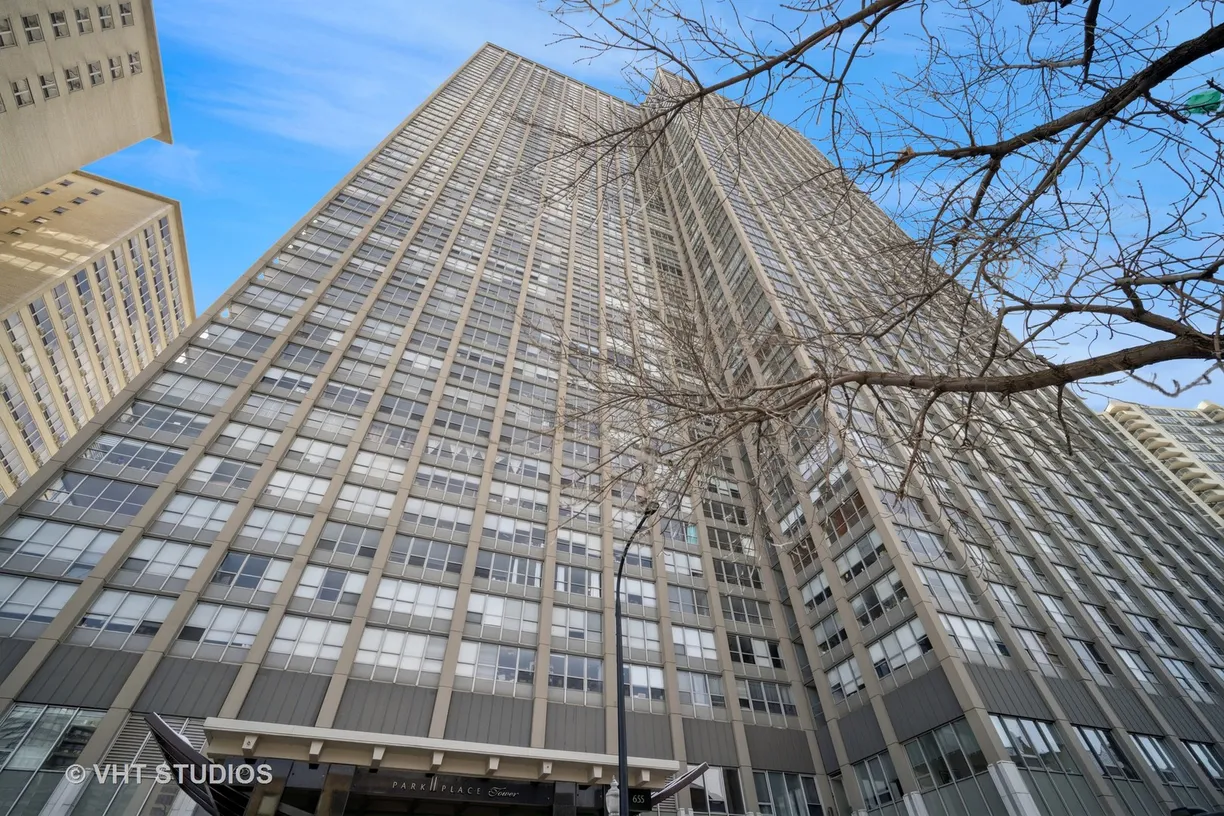 Chicago Real Estate | View 655 W Irving Park Road, 3013 | 1 Bed, 1 Bath
