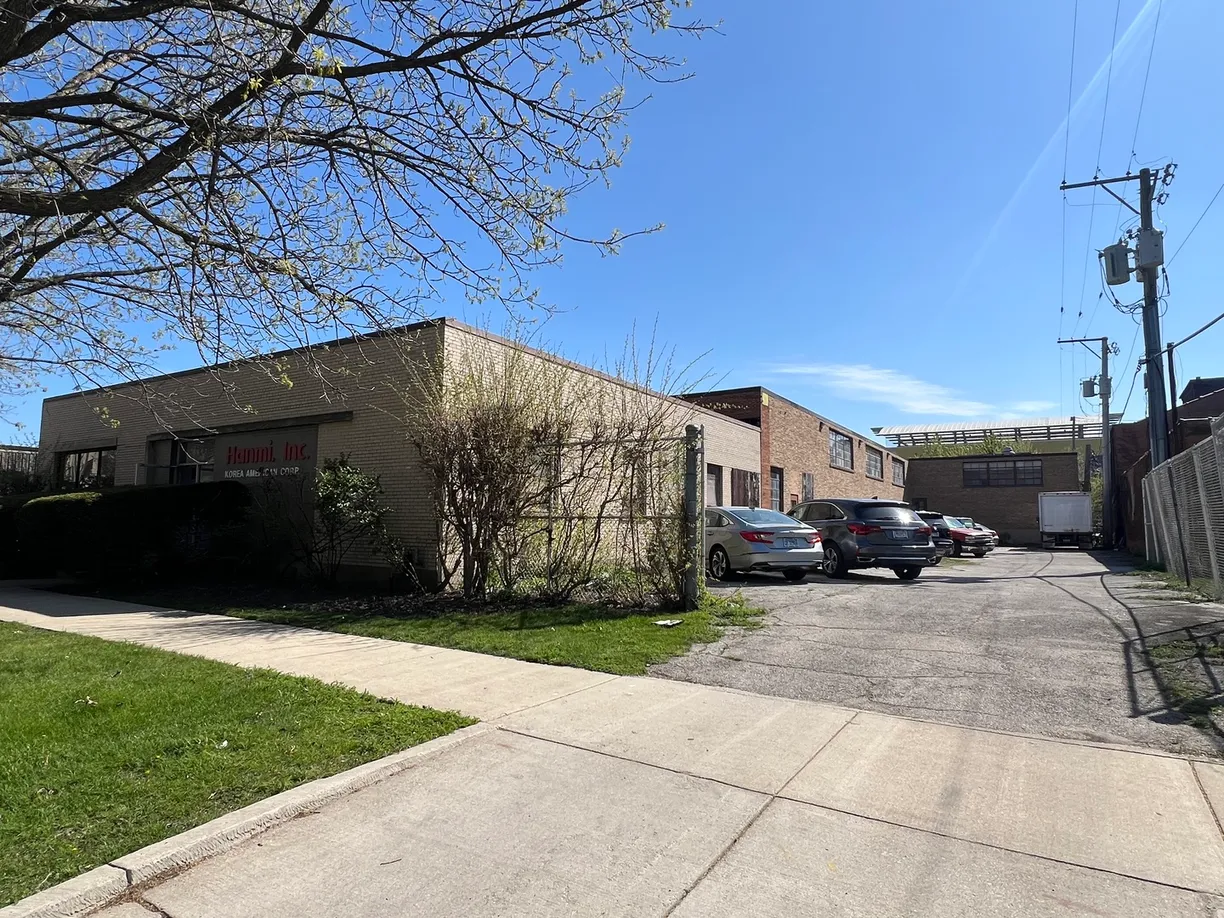 Chicago Real Estate | View 5447 N Wolcott Avenue | Listing
