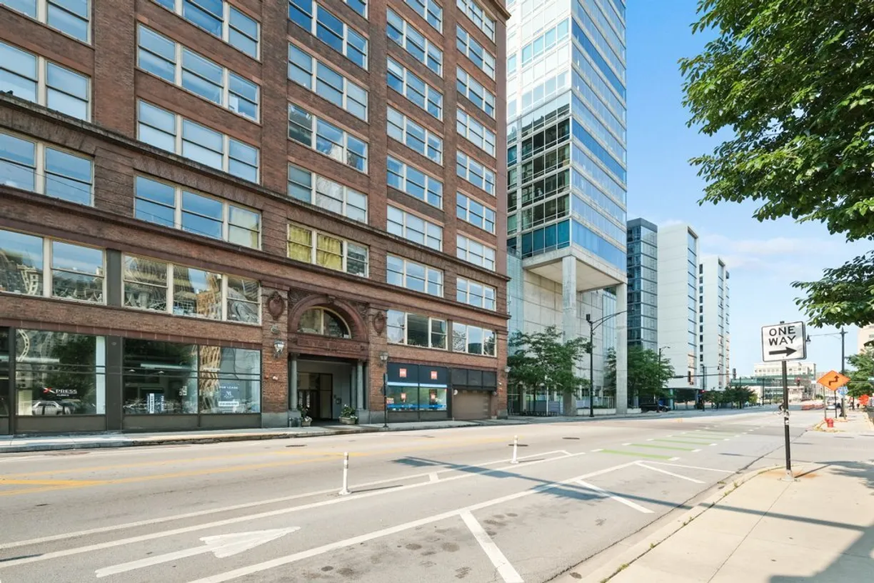 Chicago Real Estate | View 161 W HARRISON, 1204 | 1 Bed, 1 Bath