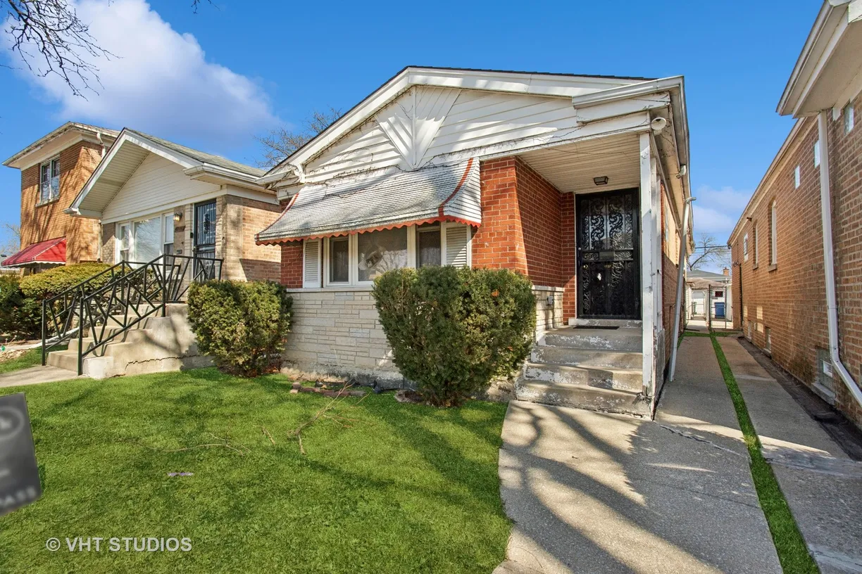 Chicago Real Estate | View 9407 S Normal Avenue | Listing