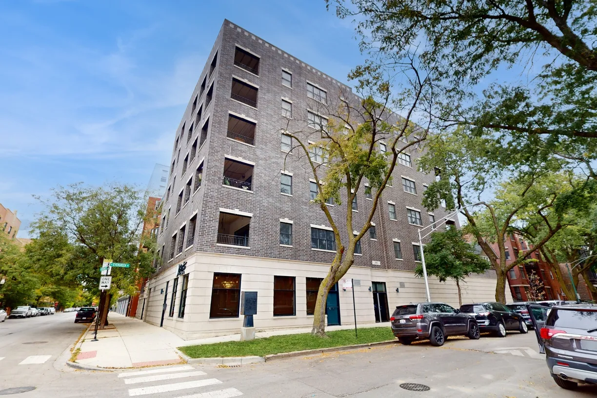 Chicago Real Estate | View 340 W Evergreen Avenue | Listing