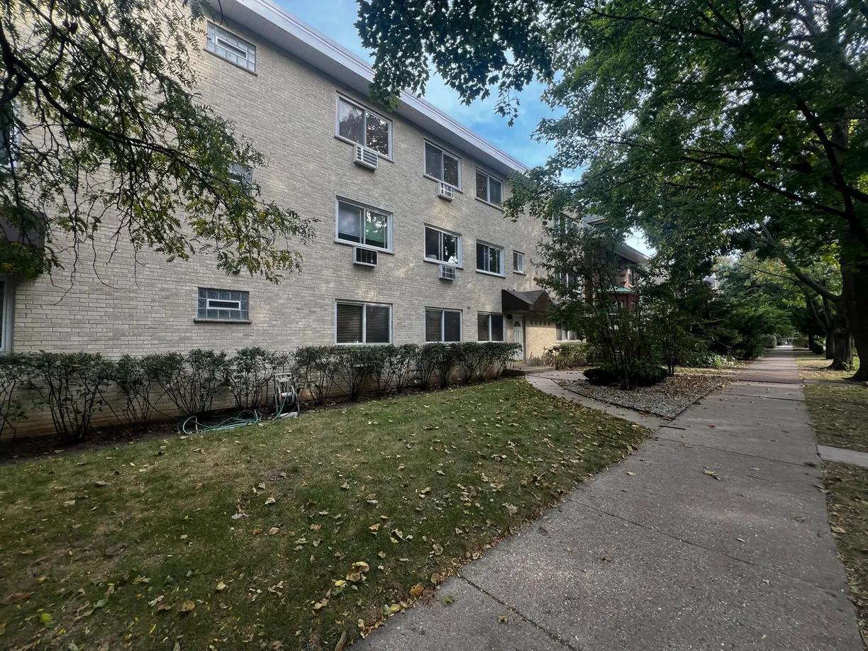 Chicago Real Estate | View 5425 N Paulina, 1N | 1 Bed, 1 Bath