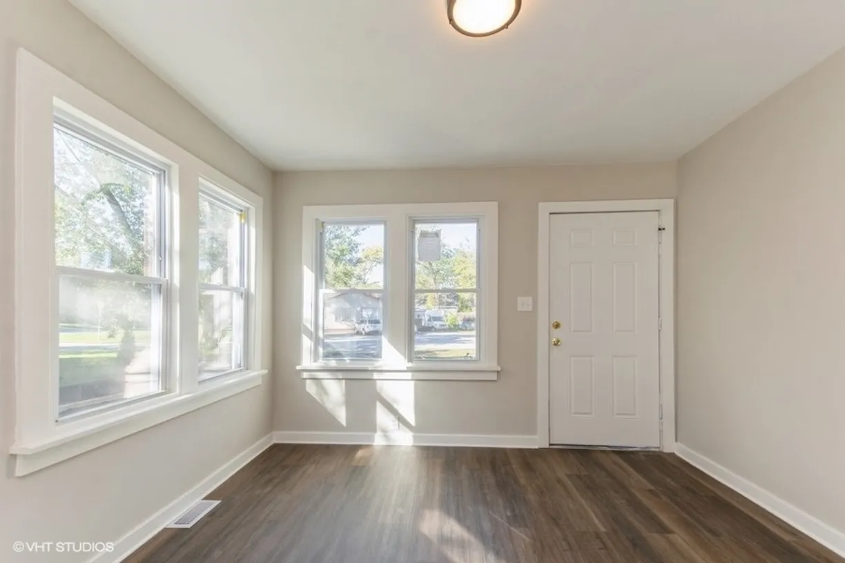 Chicago Real Estate | View  | Listing