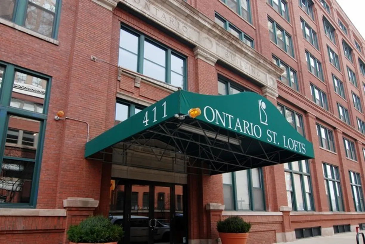 Chicago Real Estate | View 411 W ONTARIO Street, 605 | 2 Beds, 2 Baths